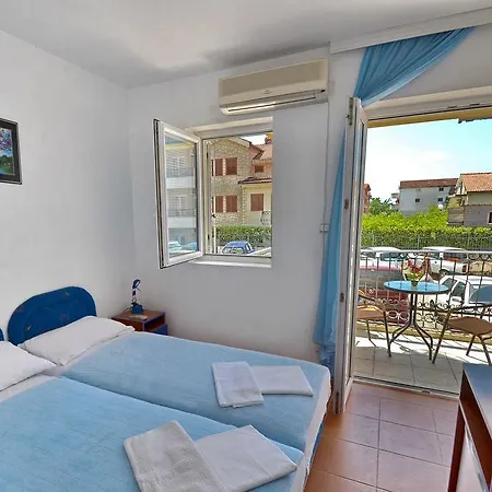 Iva 3* Budva